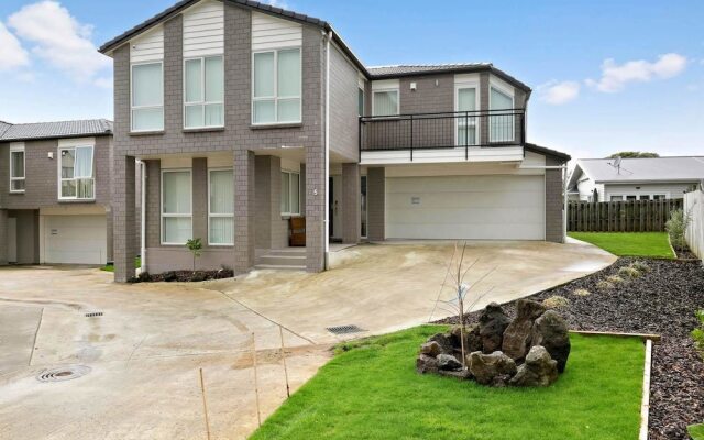 Twin Villas