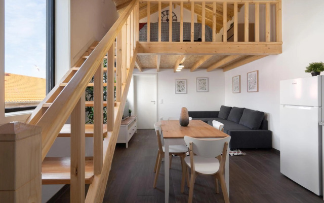 Stylish Duplex House - Terrace & River View