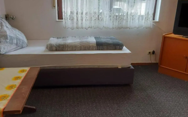 Hotel - Pension - Weller