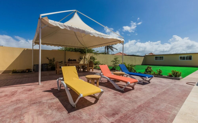 Rooi Santo Apartments