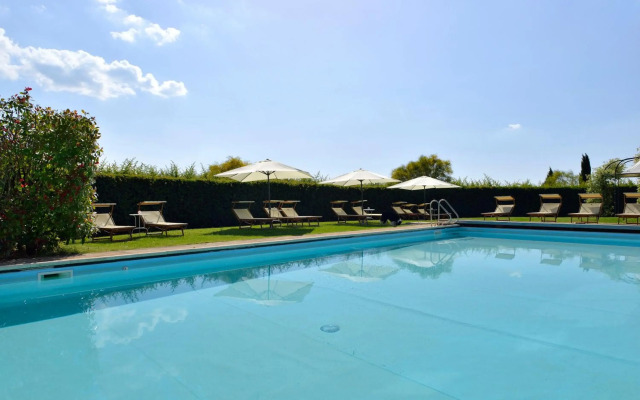 Porsenna Resort