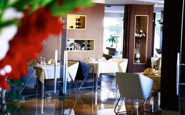 The Penthouse Suites Hotel