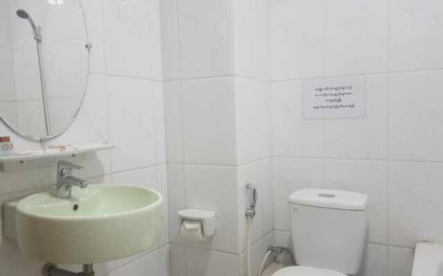 Mya Nanda Hotel