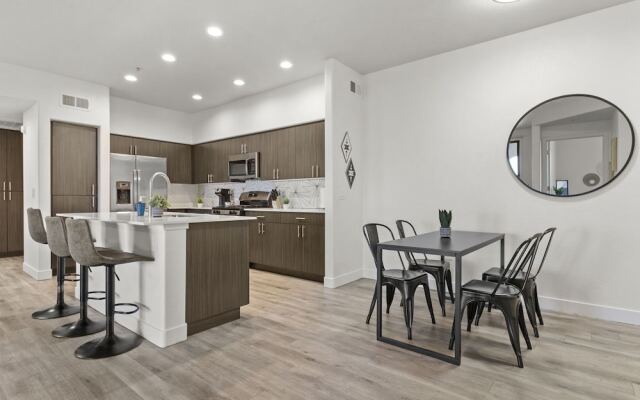 CozySuites at Glendale