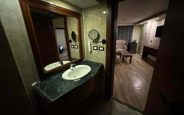 Panorama Ramsis Hotel & Cafe