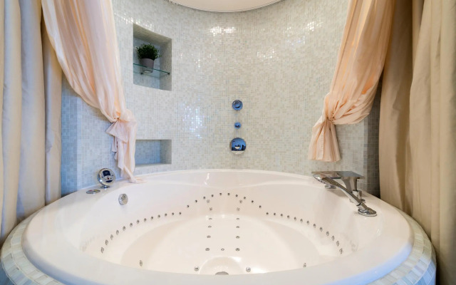 Around the clock on Ostrovsky Street