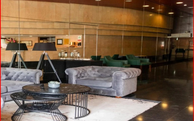 VIP Executive Eden Aparthotel