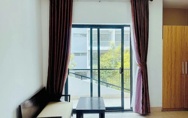Louis Otis Apartment