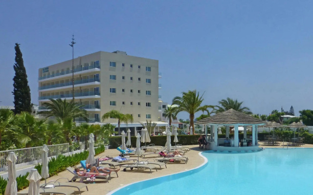 Sunrise Gardens Aparthotel