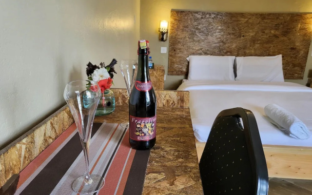 Leleshwa Getaway