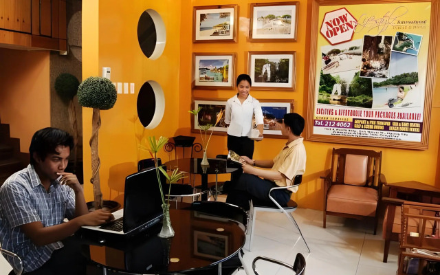Bamboo Garden Business Inn