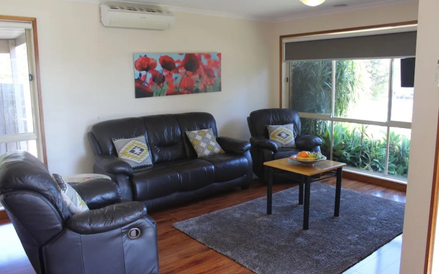 Australian Home Away @ East Doncaster Andersons Creek 1