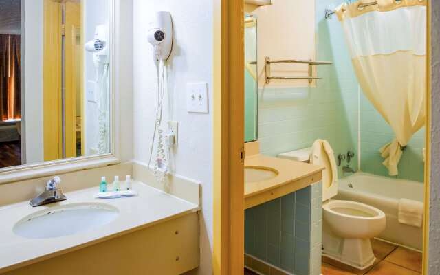 Quality Inn Richmond Hill - Savannah I-95