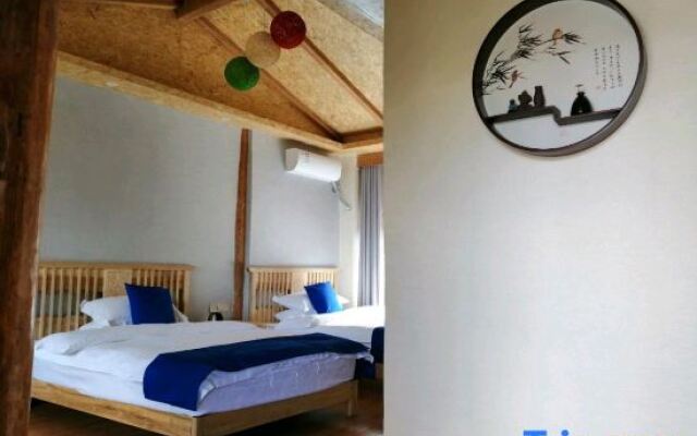 Wolong Inn