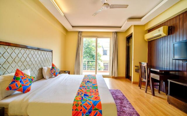 Fabhotel Rivlet