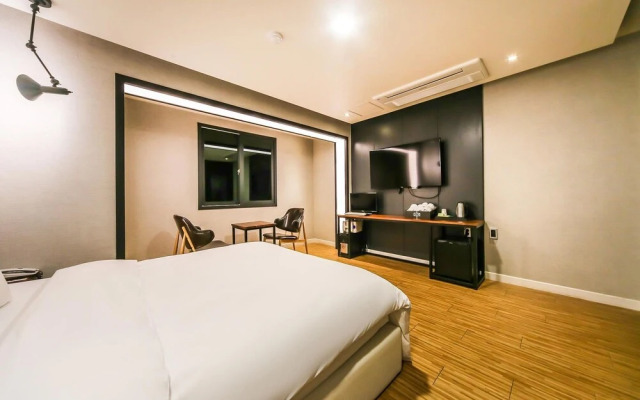 Changwon Paryongdong Soo