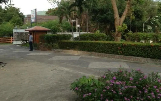 Villa Aden Organic Resort Nakornnayok