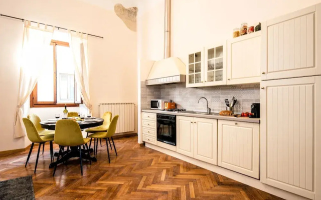 Elegant and historic 3-Bedroom in city center