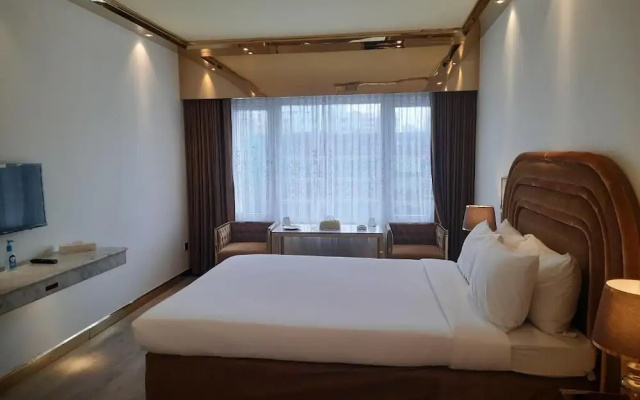 Hotel Razmoni Isha Kha International