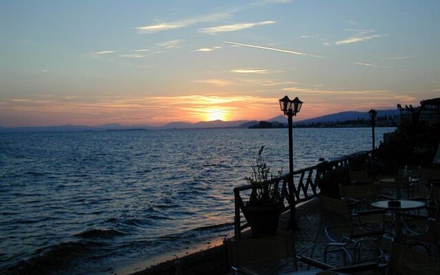Artemis Hotel