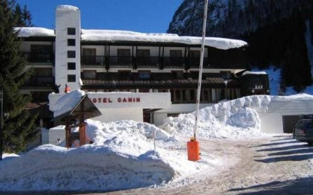 Hotel Canin