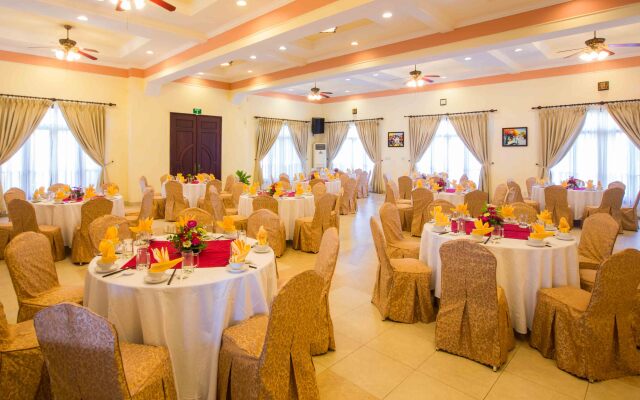 Golden Coast Resort and Spa