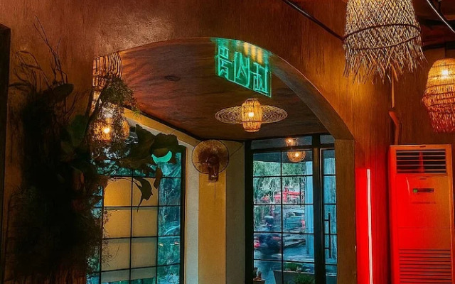 Connector Hostel