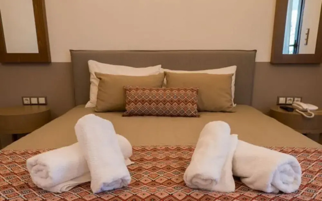 Gerakini Poolside Holiday Apartment