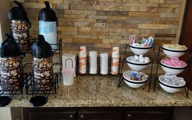 Comfort Inn & Suites Lakeside