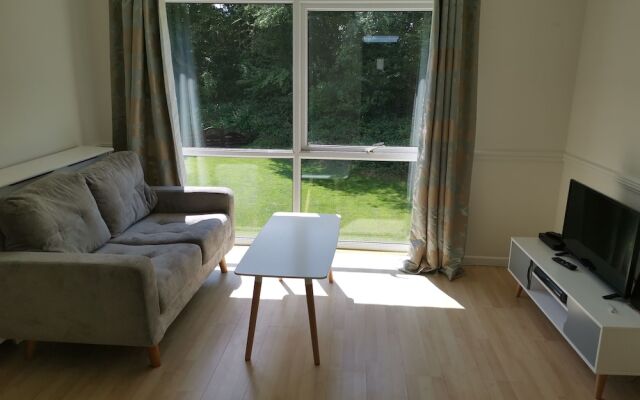 BookedUK - NEW Large duplex apartment