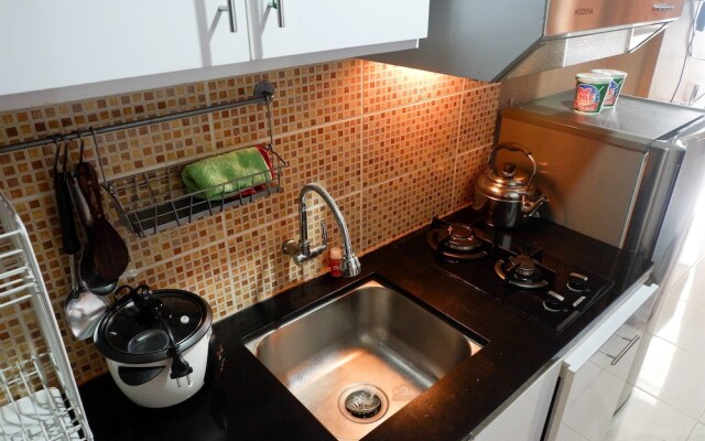 Great Location Studio Belmont Apartment near Puri Mall