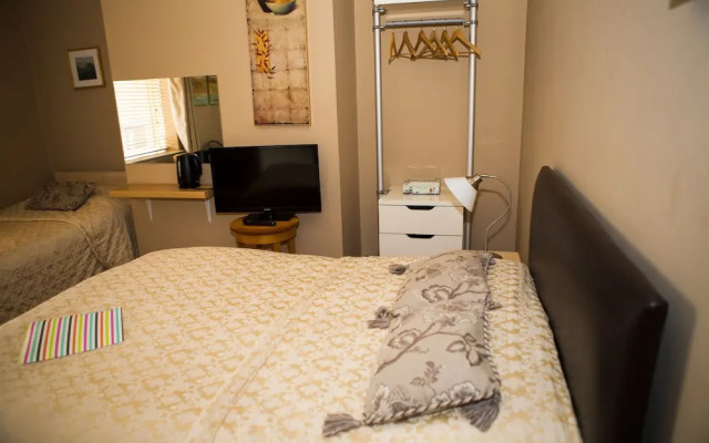 Oak House B&B