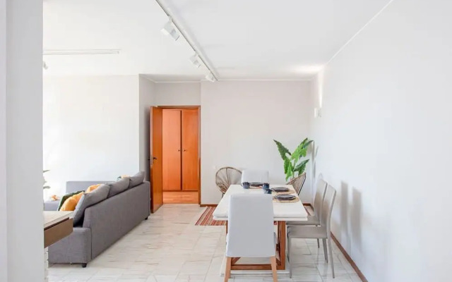 Liiiving in Porto Sea River View Apartment