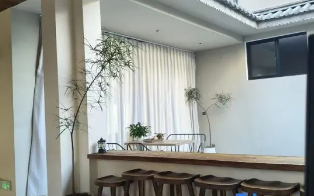 Dali 1958 Jiehai Residence Scenic Apartment (Erhai Small Putuo) – Restaurant – Dali