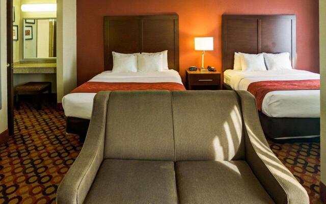 Comfort Suites Airport