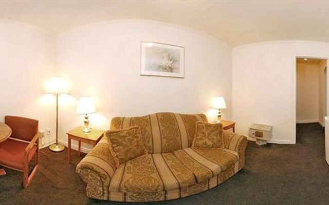 Rodeway Inn near Potomac Mills