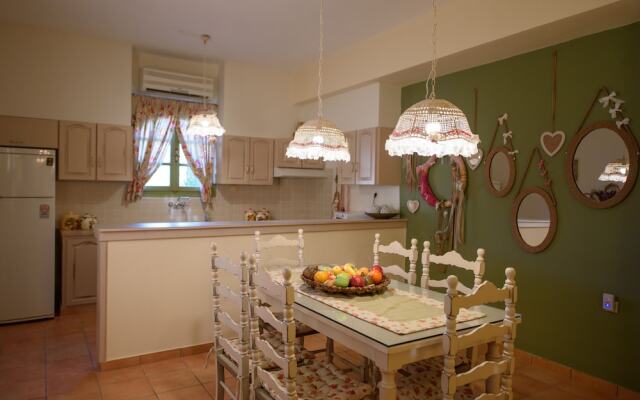 Tarsia Homes & Suites