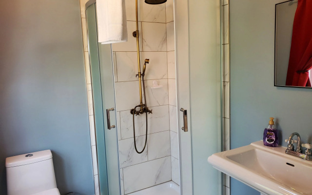 Capharnaüm Gîte - Boutique - Café