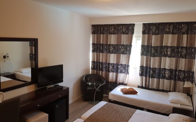 Restal Hotel