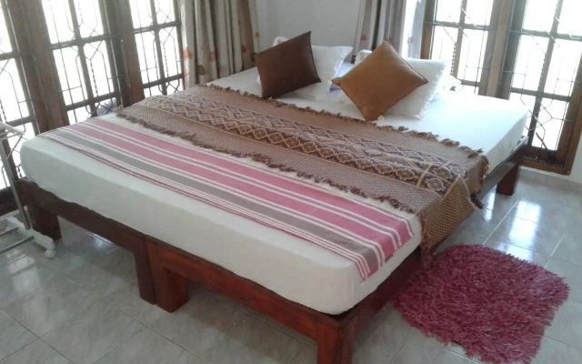 Lakeside resort Habarana