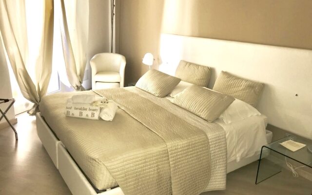 Bed  Breakfast Beauty