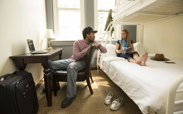 HI Chicago, The J. Ira and Nicki Harris Family Hostel