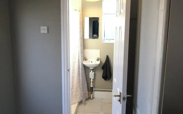 Large 3 Bed Bungalow - Beautiful Refurb - Garden