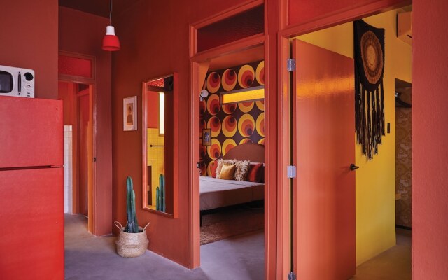MOOD HAUS by DW - 70's Retro Stays