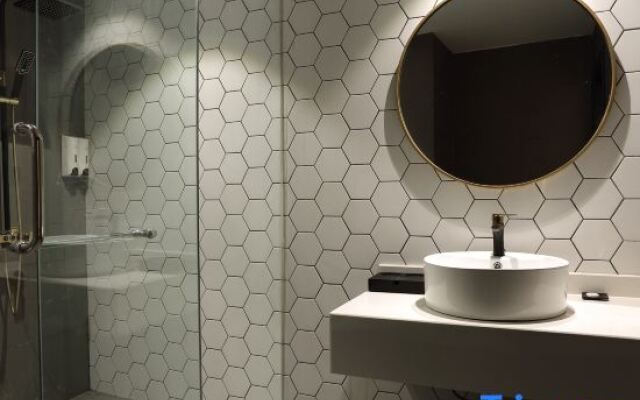 Jianwai Boutique Hostel (Haikou Qilou Old Street)