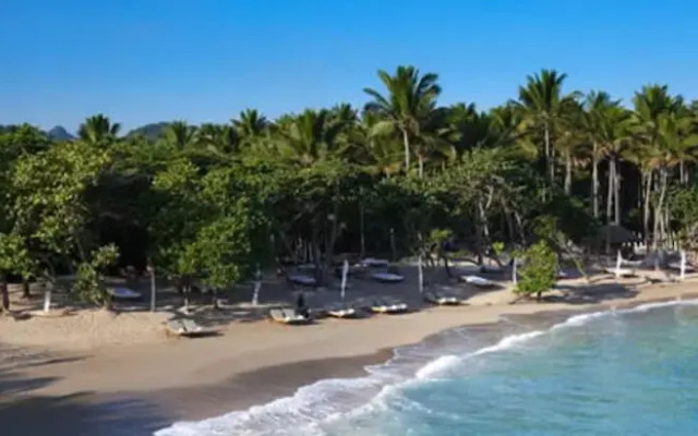 Rosil Place Aparthotel by the Beach