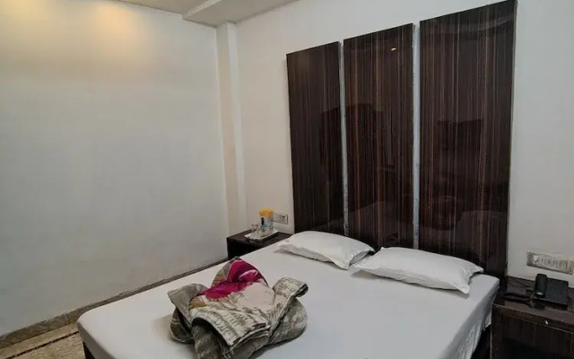 Spot On 43878 Sudarshan