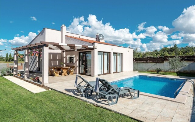 Nice Home in Vodnjan With Wifi and 2 Bedrooms