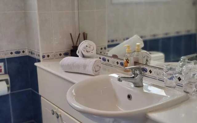 90 TLA - Stay Tala Sea View Apartment