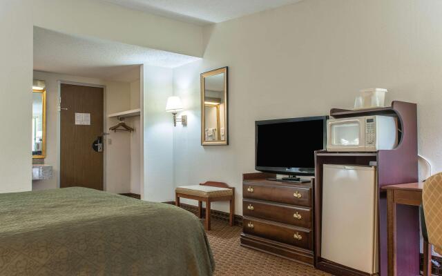 Rodeway Inn Brookville